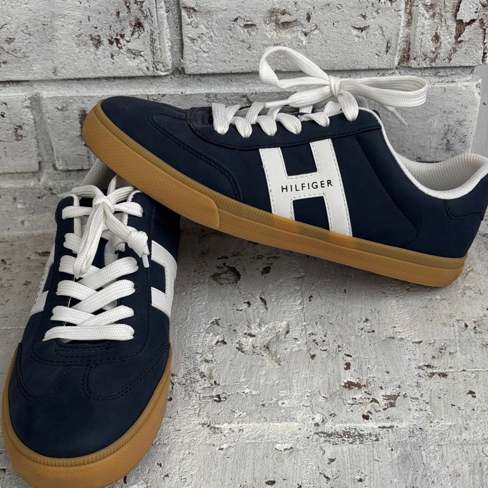 Tommy Hilfiger Navy Sneakers with Gum Sole